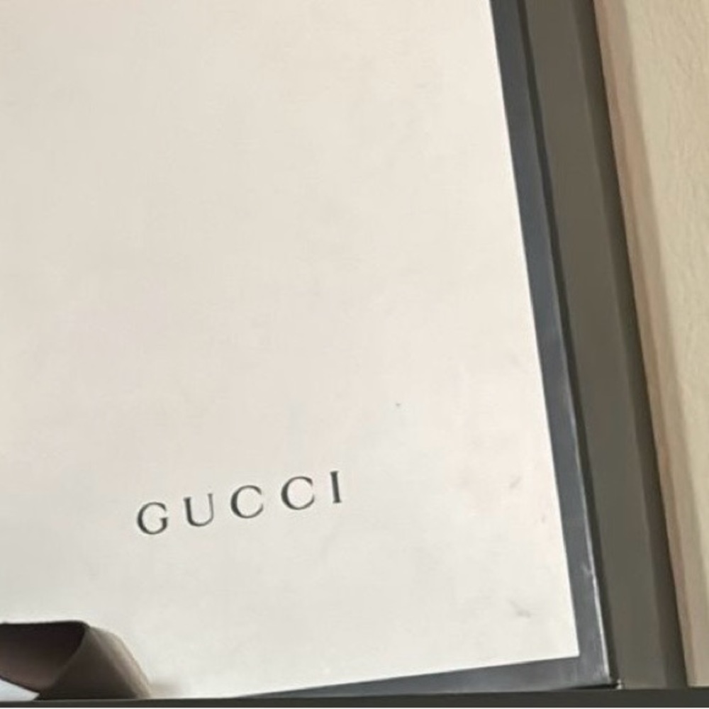 Gucci Flashtrek Sneakers - Picture 5 of 5